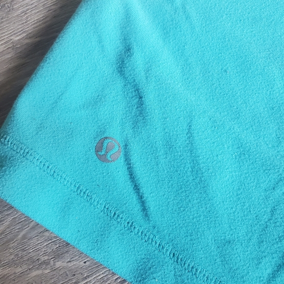 Lululemon shorts - Picture 4 of 4